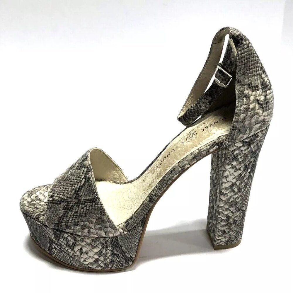 Chinese Laundry Womens Avenue 2 Sandal Size 8 M